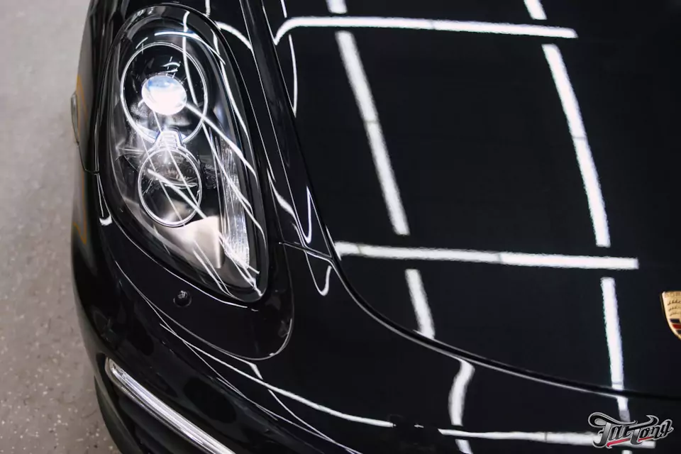 Улучшили Porsche Boxster S: восстановили кузов, добавили акцент в виде цветных ремней безопасности — и снова на дороге в идеальной форме!